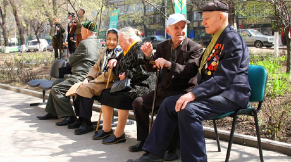 Алматинские пенсионеры. ©Ярослав Радловский