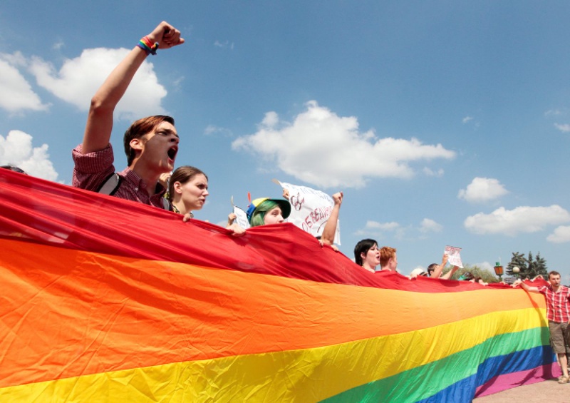 Участники акции в защиту ЛГБТ в Москве. ©РИА Новости