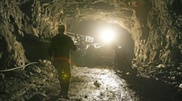 Горнодобывающие предприятия поддерживают корректировку курса тенге