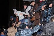 Давка на открытии магазина в Актау чудом обошлась без жертв