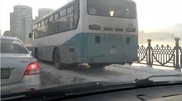 Езда по тротуарам может стоить работы двум водителям автобусов в Алматы