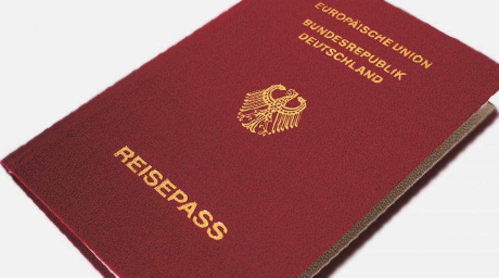 Паспорт гражданина Германии. ©duden.de