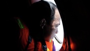 Пропажа самолета: СМИ сообщили об обнаружении спасательного плота у берегов Вьетнама