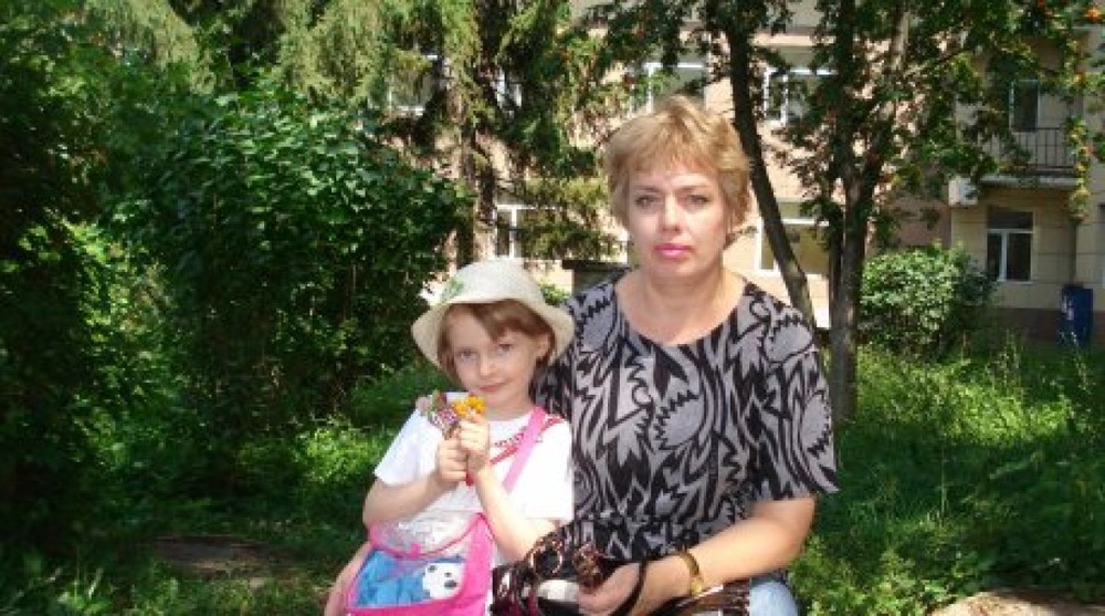 Лилия Сметанина с мамой. Фото предоставлено Валерием Соколовым