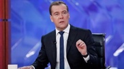 Медведев отчитал главу "Первого канала" за нарушение дисциплины