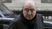 Британский коронер не смог определить причину смерти Березовского