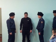 Экс-полицейский в Астане выслушал приговор суда в присутствии коллег