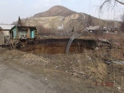 Почти 500 горняков эвакуировали из шахты в Риддере из-за провала в воронку частного дома