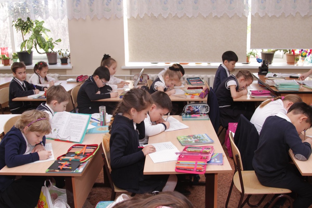 Ученики 1-го класса. Фото Турар Казангапов 