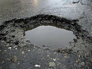 Яма на дороге стала причиной судебного разбирательства в Семее