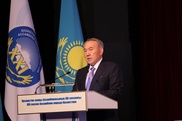 Назарбаев: Межэтнические отношения - не поле для политических игр