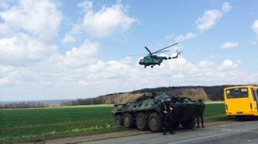 Военная техника в районе Славянска. Фото Varlamov