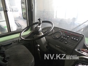 Водители автобусов отказались выезжать на маршруты по разбитым дорогам в Семее