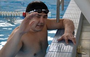 После ЕНТ замакима ЗКО решил сдать президентские тесты по плаванию