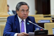 Сенатор Ергалиев выступил против массового сноса рынков в Казахстане
