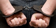 Не заплатившего алименты астанчанина арестовали на 5 суток