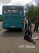 Автобус в Караганде переехал мужчине руку