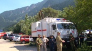 Вертолет задействовали для тушения огня в горах Алматы