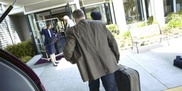 Российская элита массово уезжает из страны - СМИ