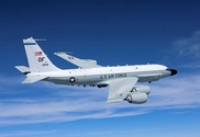 Российский истребитель загнал американский самолет-шпион в Швецию