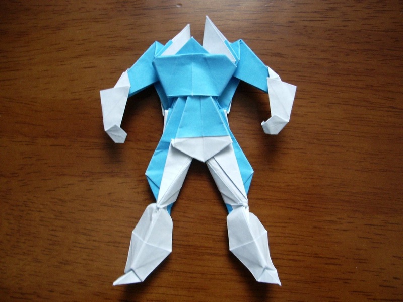 Создан робот-оригами, способный менять свою форму в полёте