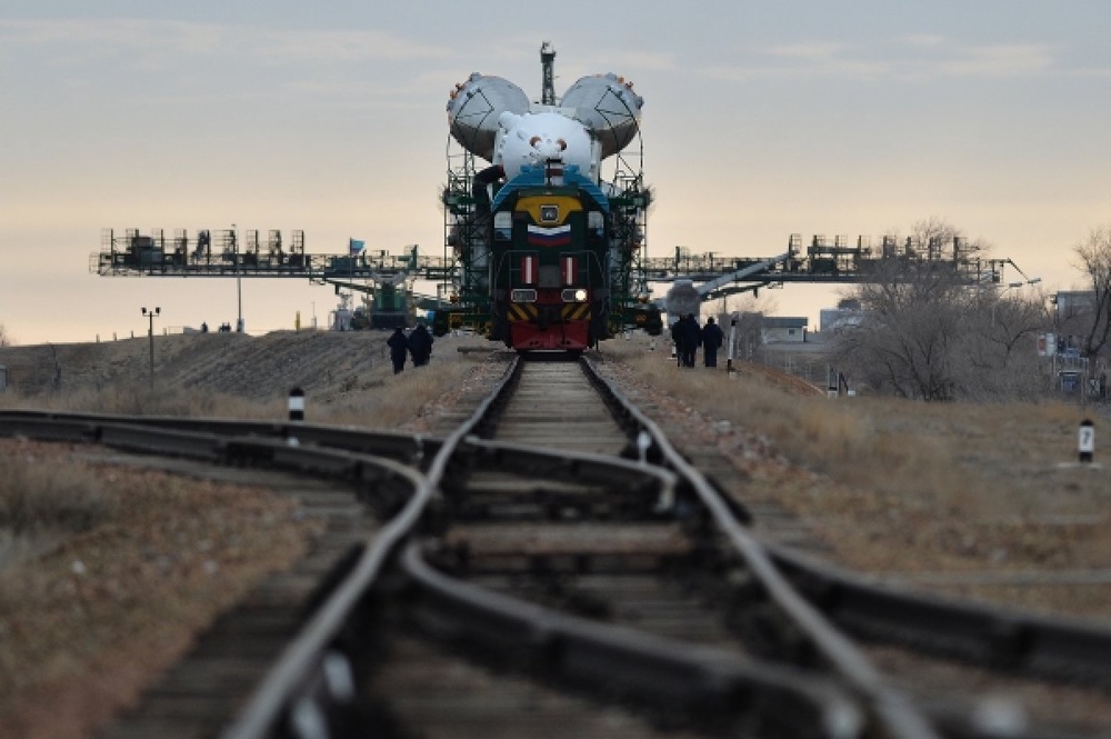 Вывоз ракеты-носителя "Союз" на старт космодрома Байконур. ©РИА Новости