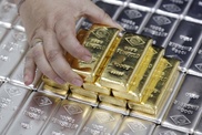 Цены на золото и серебро выросли на мировых рынках