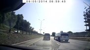 В Алматы сняли на камеру стреляющий свадебный кортеж