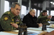 Путин поручил вернуть военных с учений в Ростовской области