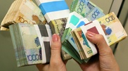 Курс доллара к тенге может вернуться к плавному снижению - эксперт