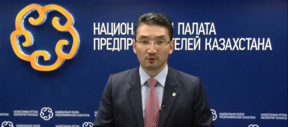 Рахим Ошакбаев. Фото с сайта palata.kz