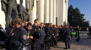Столкновения у Верховной Рады: Пострадали 17 силовиков
