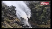 Ураган повернул водопад вспять в Великобритании