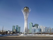 Жители Астаны просят удлинить монумент "Байтерек"