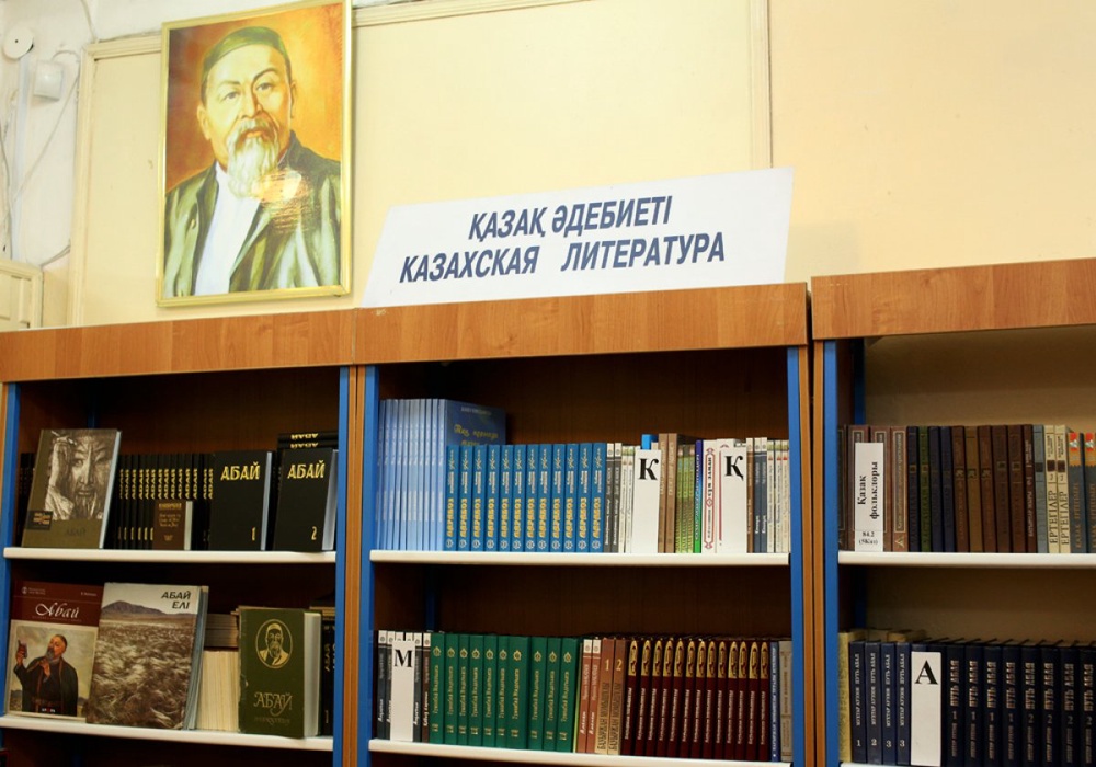 Школьная библиотека. ©Ярослав Радловский