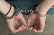 Бравший взятки авиабилетами и iPhone экс-полицейский получил 7 лет колонии в Актау