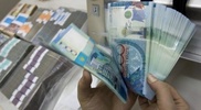 Назарбаев пообещал не снижать зарплаты и пенсии в кризис