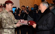 Назарбаев стал обладателем крапового берета