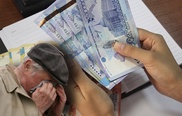 Мошенница пугала девальвацией и обманывала пенсионеров в Караганде
