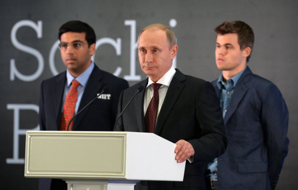 Владимир Путин на церемонии награждения чемпиона мира по шахматам в Сочи. РИА Новости©