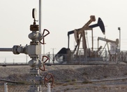 Цены на нефть могут продолжить снижение после заседания ОПЕК - эксперт