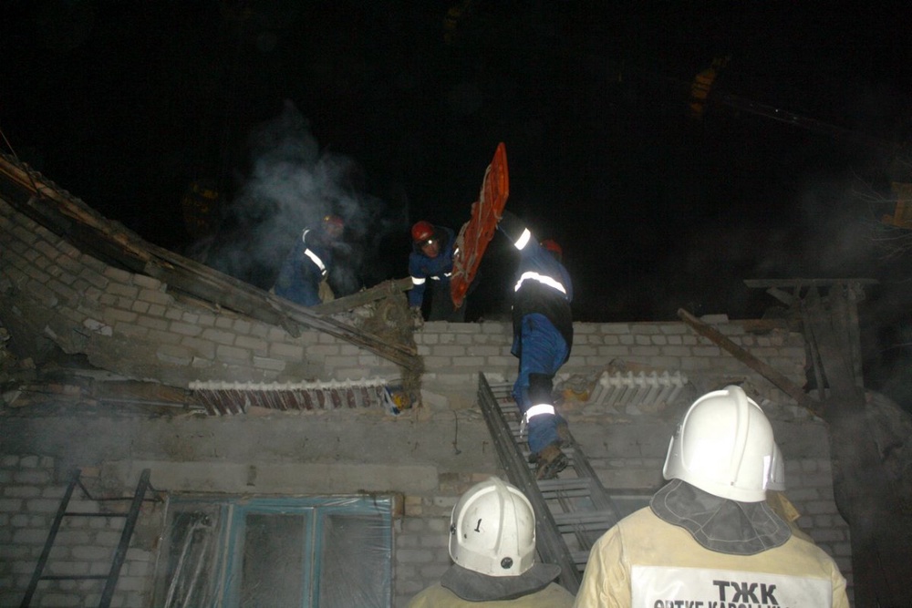 Спасатели работают на месте ЧП. Фото ДЧС Алматинской области.