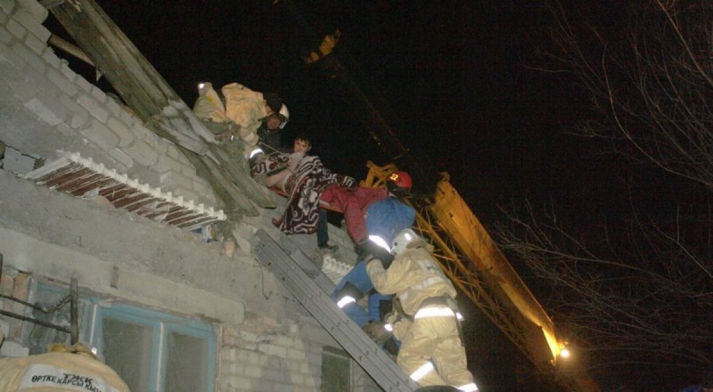 Спасатели работают на месте ЧП. Фото ДЧС Алматинской области