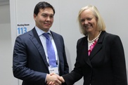 Нурали Алиев встретился с главой корпорации Hewlett-Packard