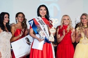 Мама шестерых детей из Алматы завоевала Гран-при конкурса Queen of the planet