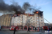 В многоквартирном доме в Актау выгорел весь шестой этаж