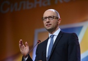 Арсений Яценюк поздравил Россию с безальтернативностью транзита газа через Украину