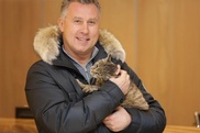 Кота-обжору из Владивостока приютил ХК "Адмирал"