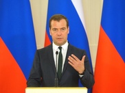 Снижение тарифов на роуминг в странах ШОС предложил рассмотреть Медведев