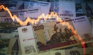 Песков и Псаки объяснили падение курса рубля